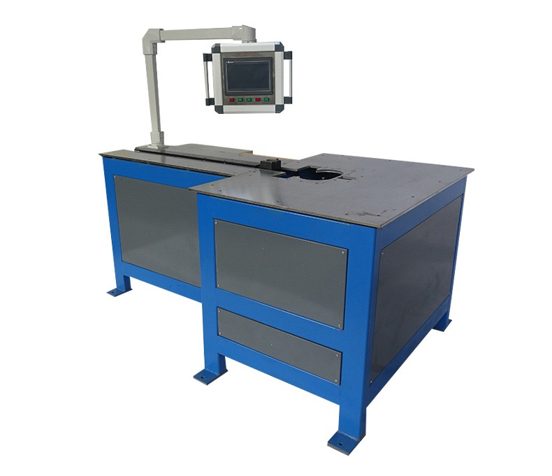 Bending machine for tubular heater